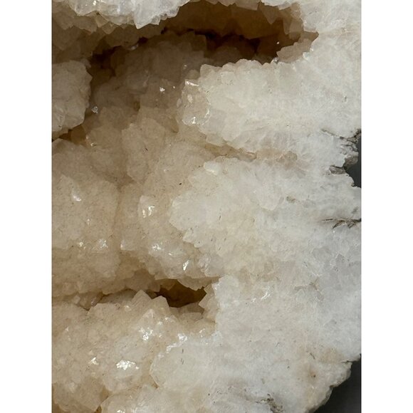 White Chalcedony & Quartz Crystal Geode Specimen Collectors 4.5x4" white READ - Picture 11 of 13